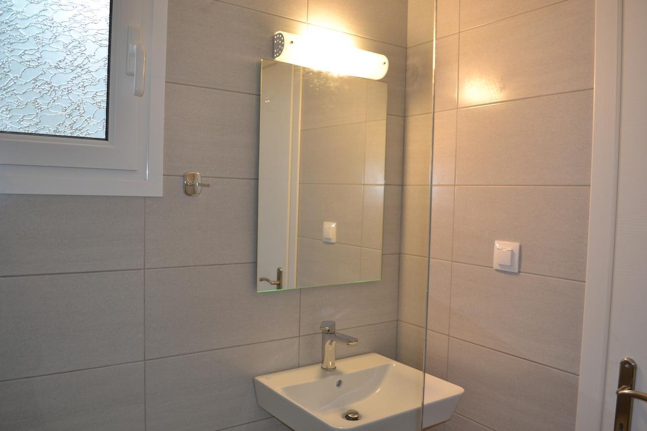 Iliana Studios Benitses  Ruang foto